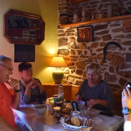 Au Bon Accueil 아파트 Bonnac (Cantal)