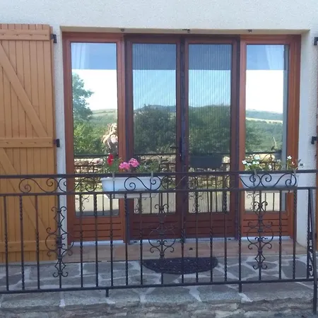 Au Bon Accueil 아파트 Bonnac (Cantal)